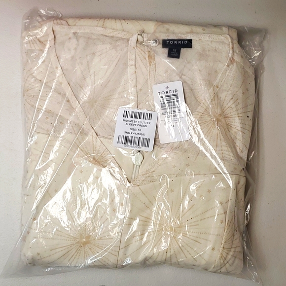 ❤NWT VINTAGE TORRID DRESS - STAR MOON PRINT A-LINE MESH FLUTTER SLEEVE SIZE 16 - Picture 6 of 11
